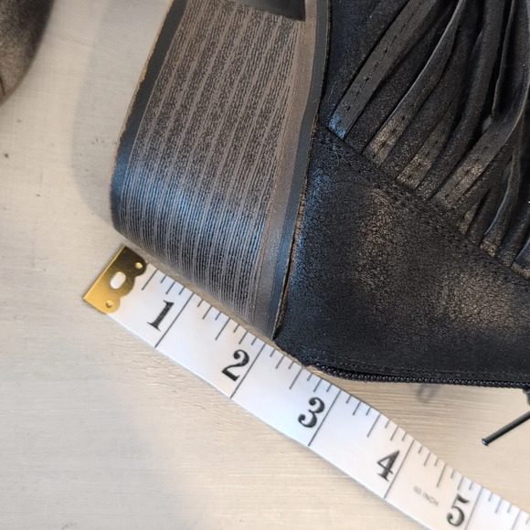 Fergalicious Barley Bootie Black SZ US 8 M / 39  EUR /25 cm - Picture 9 of 9